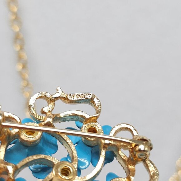 1972 AVON Floral Brooch Necklace Blue Enamel Flowers Rhinestones 26 Inches - Picture 4 of 6